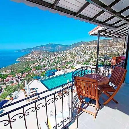 The Mediteran شقة فندقية