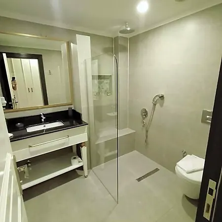 شقة فندقية The Mediteran 4*