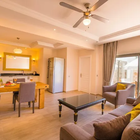 شقة فندقية The Mediteran 4*