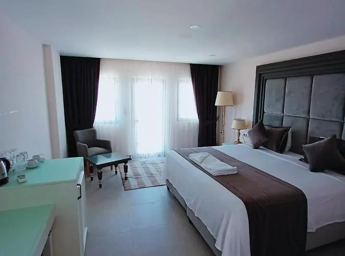 Aparthotel The Mediteran 4*