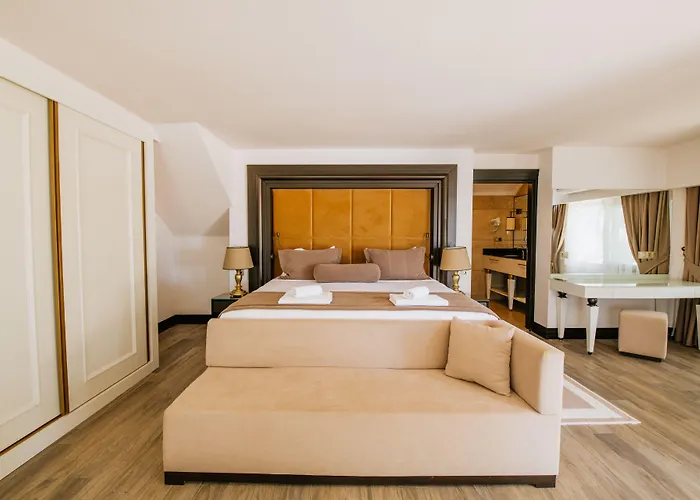 The Mediteran Aparthotel 4*